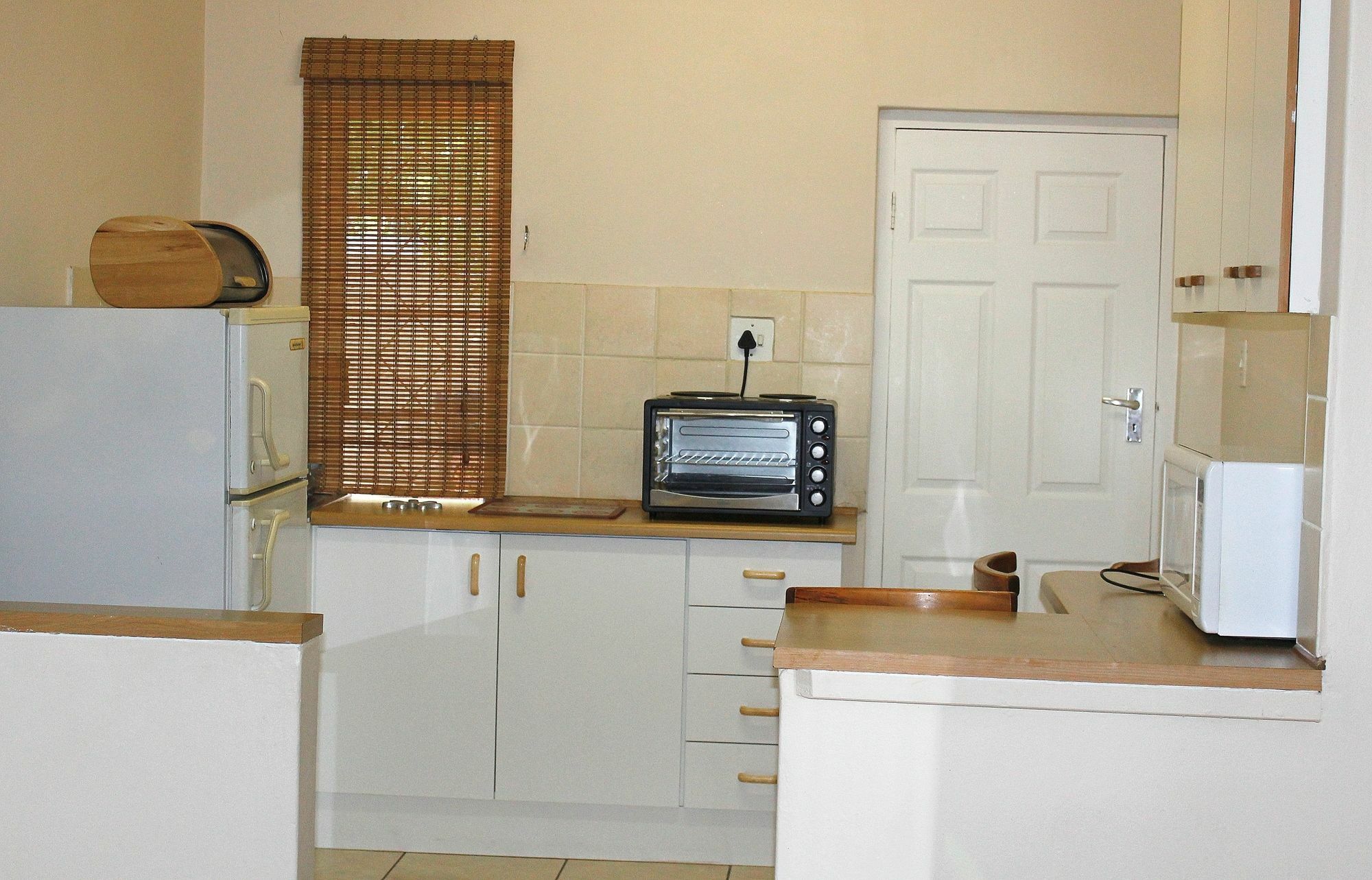 African Aquila Guest Lodge Glendinningvale エクステリア 写真