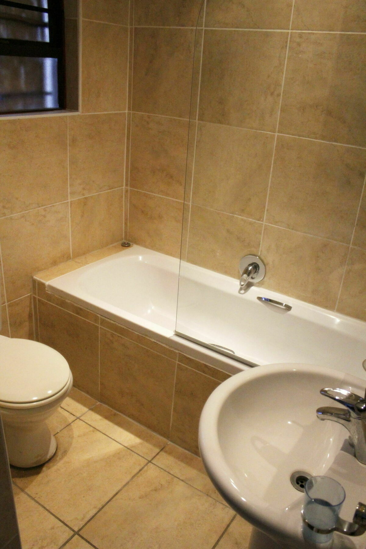 African Aquila Guest Lodge Glendinningvale エクステリア 写真